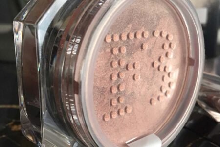 fenty beauty fairy bomb rose on ice open