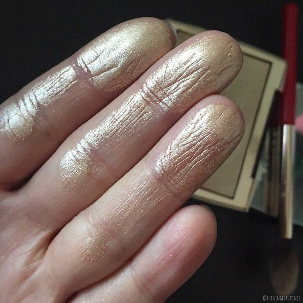 abh amrezy highlighter finger swatch