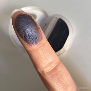 collistar talismano blu 31 finger swatch